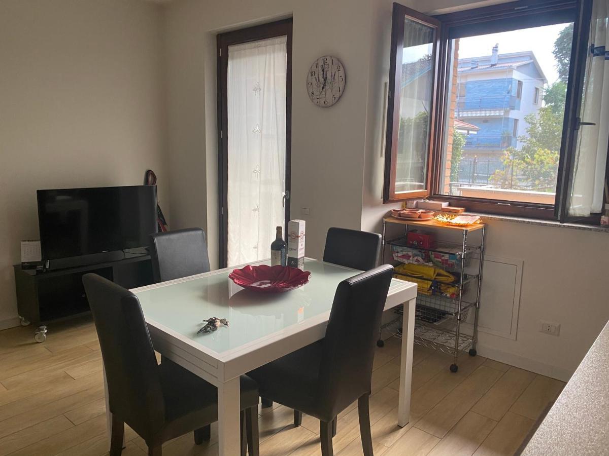 Casa Bormio Lägenhet Saronno Exteriör bild